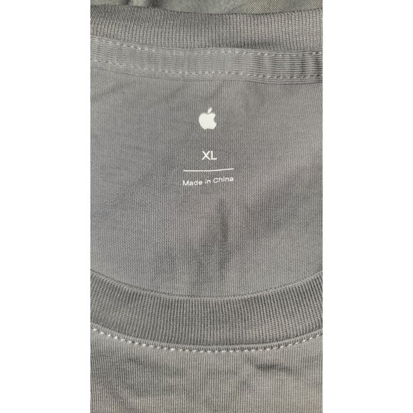 Apple XL Gray T-Shirt With Graphic Design - Picture 2 of 4